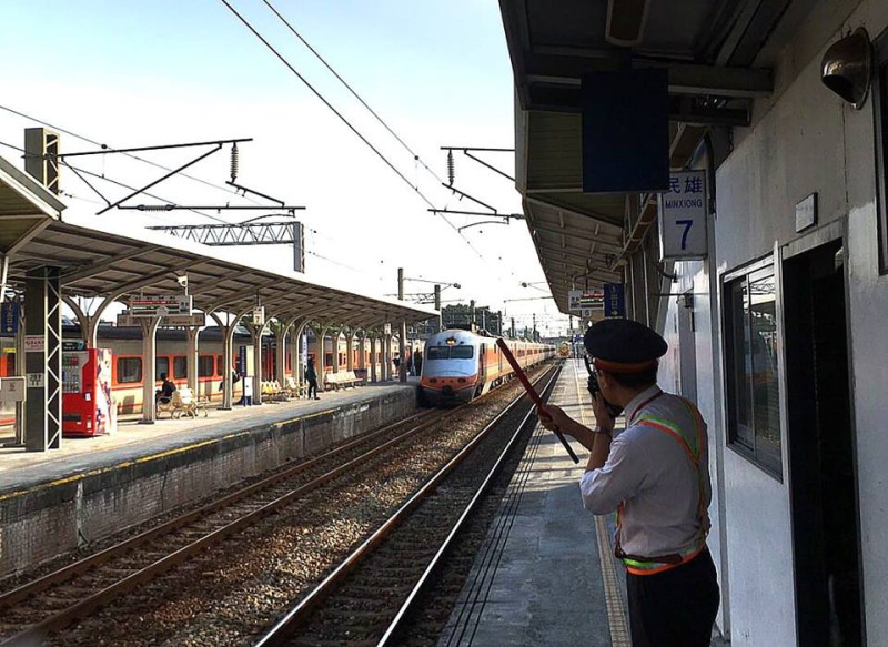 台鐵襲警案震驚社會，也促使政府機關檢視鐵路警察自保措施與大眾安全。(資料照片)   圖：交通部台灣鐵路管理局／提供