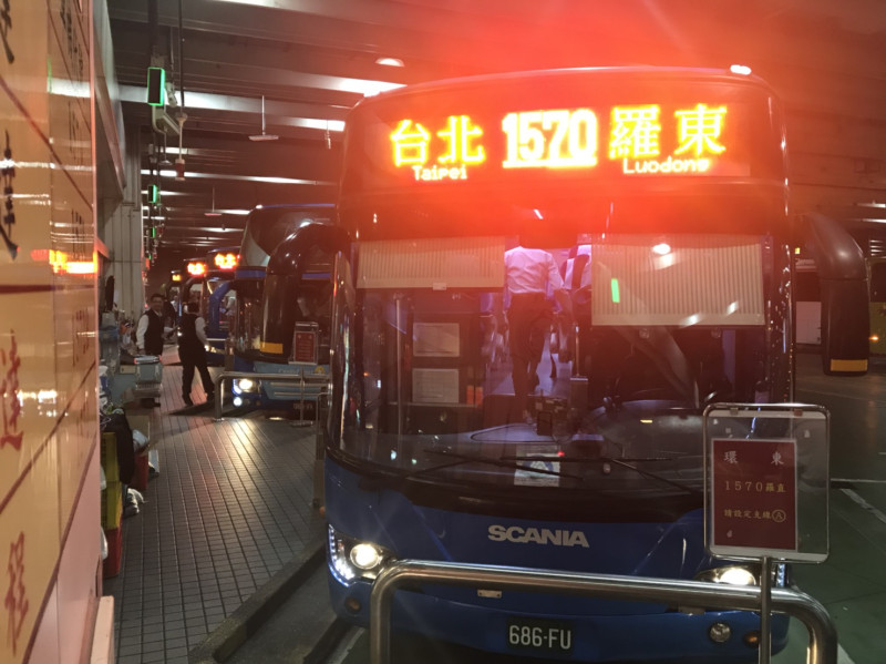 首都客運在端午節三天連假，台北—羅東全程車停駛，並大量增開羅東、宜蘭、礁溪直達車班次。   圖：首都客運提供