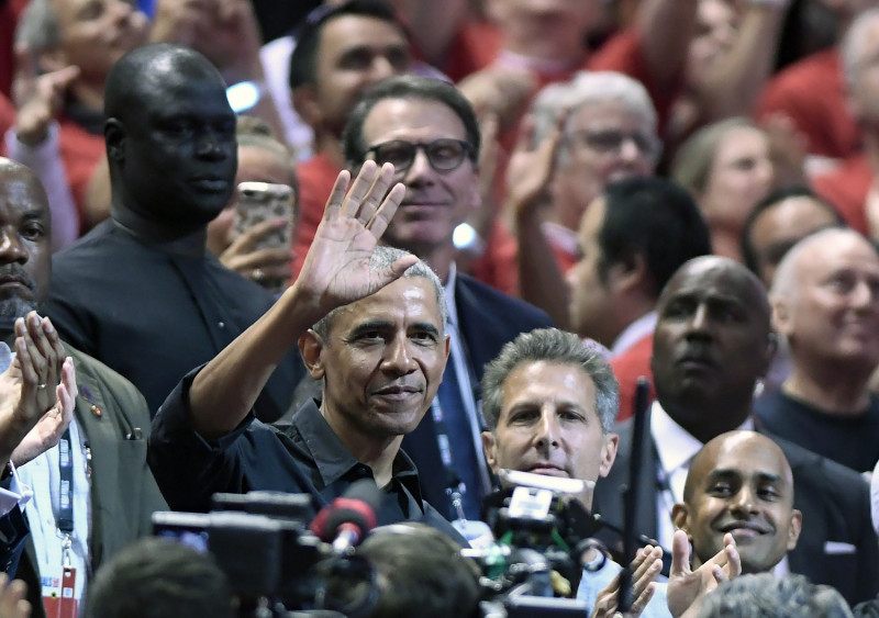 Barack Obama到場觀賞NBA賽事。   圖／美聯社／達志影像