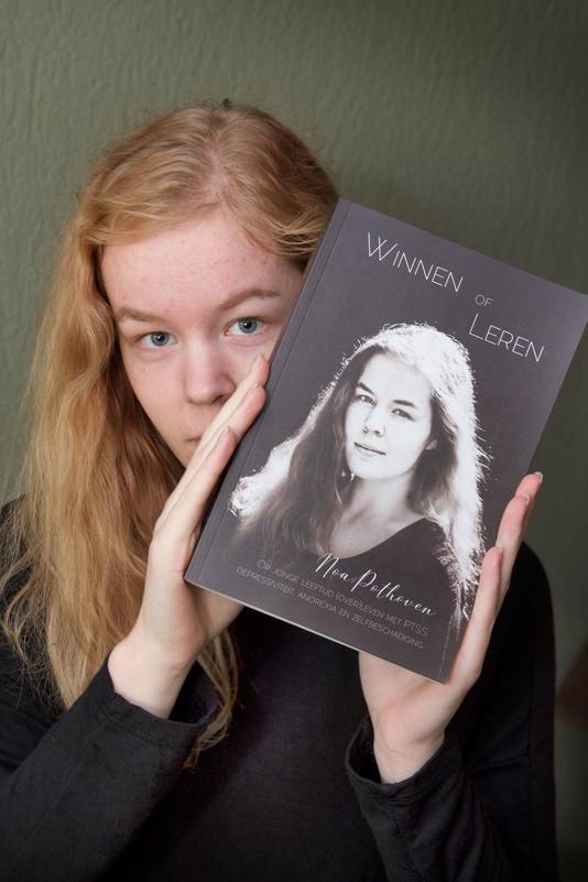荷蘭少女波索芬曾出版自傳《贏得或學習》，描述與生活抗爭過程，最後她仍選擇「餓死自己」。   圖：翻攝自荷蘭deGelderlander