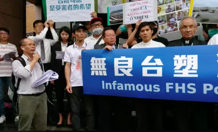 台塑河靜越鋼受害者今日委託台灣律師向台北地院提出訴訟，要求台塑賠償。   圖：取自環境權保障基金會