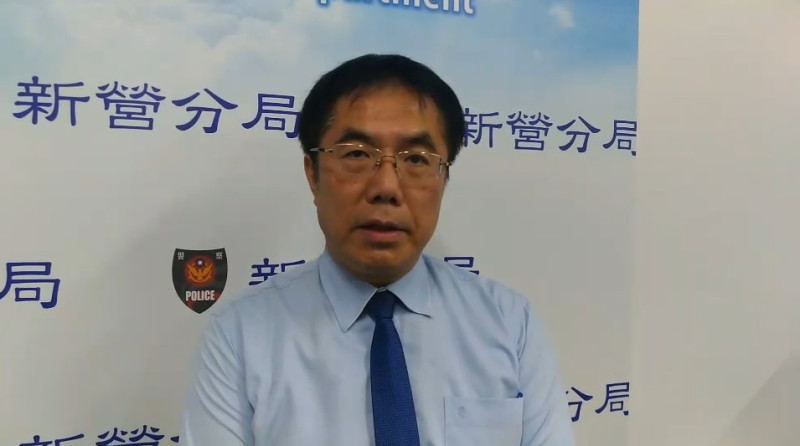 台南市長黃偉哲昨晚11點多特地到新營分局慰勉警方辦案的辛勞，對於警方在案發21小時內破案，給予肯定和嘉許。   