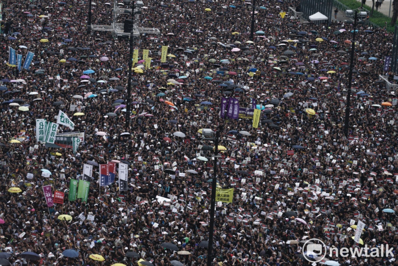 香港泛民主派團體民間人權陣線舉行國際人權日遊行，同時繼續爭取「反送中」運動訴求。圖：張良一 / 攝(資料照)