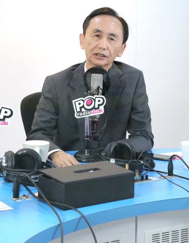 美麗島電子報董事長吳子嘉說，韓國瑜如果代表國民黨參選2020總統大選，因為缺乏中間選民的支持，蔡英文總統。   圖：POP Radio《POP搶先爆》提供