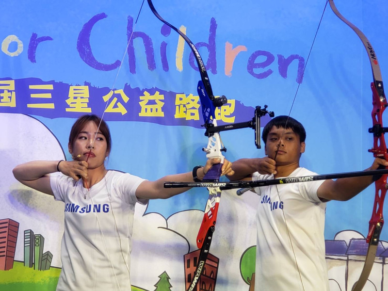 譚雅婷和彭祥貴一起參加三星2019第15屆公益路跑「Run For Children」記者會。   圖／黃建霖攝