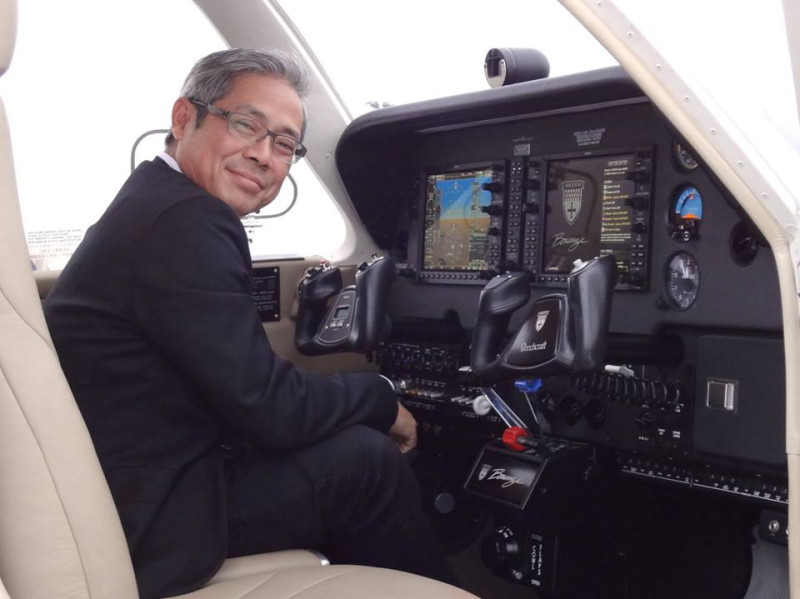 全台最大私人飛機公司飛特立董事長楊宿智在美國墜機死亡。   圖：翻攝飛特立臉書