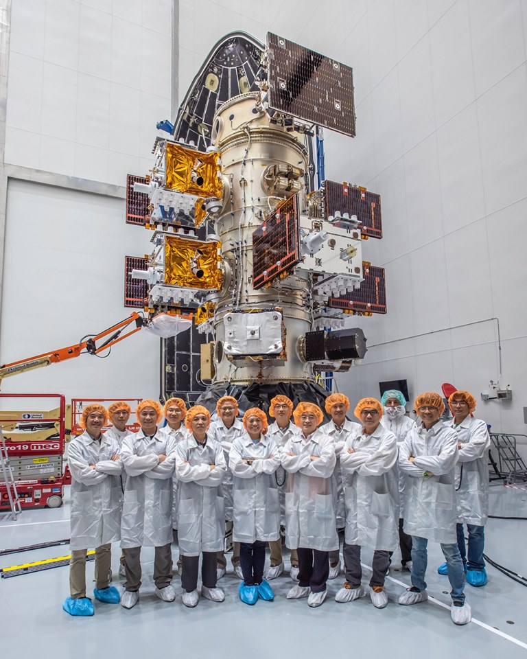 福衛七號是台美十年來最大的科技合作計畫，衛星將於明日發射執行任務。   圖：翻攝自國家太空中心 NSPO臉書