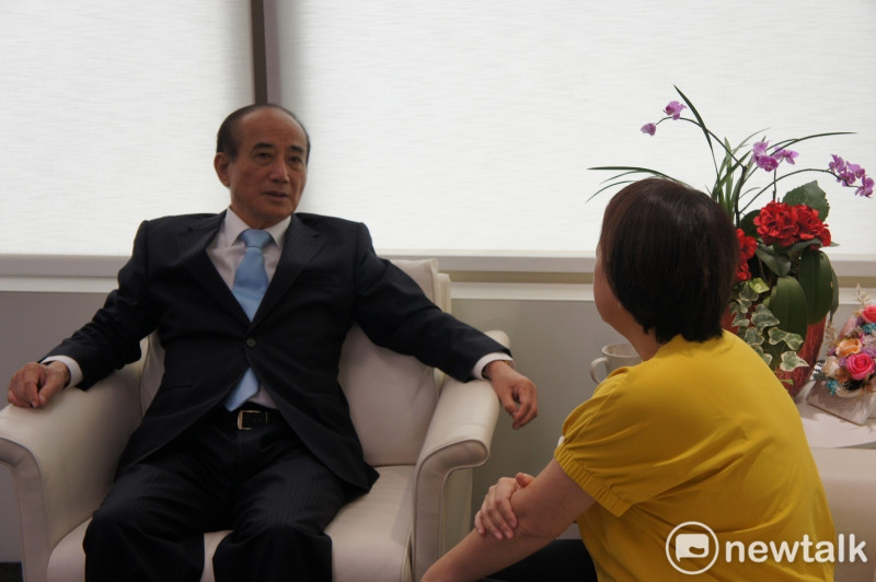 前立法院長王金平接受電台專訪。   