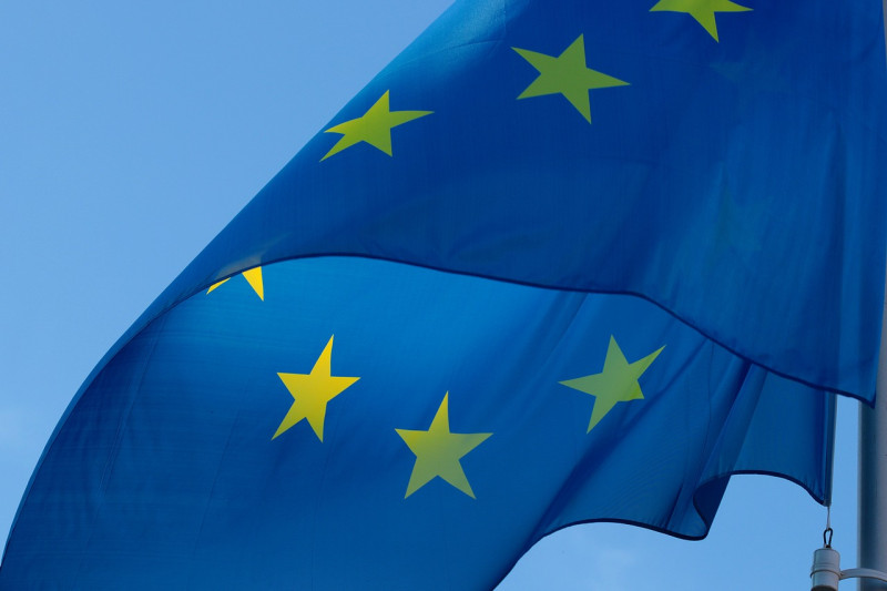 歐洲聯盟領袖經過馬拉松會談後，今天就歐盟機構新領導人達成共識，國際貨幣基金總裁拉加德將擔任歐洲中央銀行總裁，歐盟執行委員會主席則由德國國防部長范德賴恩接掌。   圖：pixabay/提供