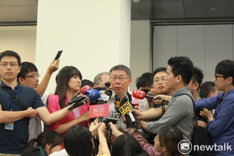 台北市長柯文哲今結束雙城論壇之行，晚間返抵國門。   圖：周煊惠 ／攝