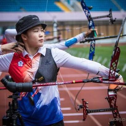 2019拿坡里世大運射箭項目中華隊又有斬獲，彭家楙在女子反曲弓個人銅牌戰以6比2擊退俄羅斯對手，為中華隊再添一面銅牌。   圖：翻攝彭家楙臉書