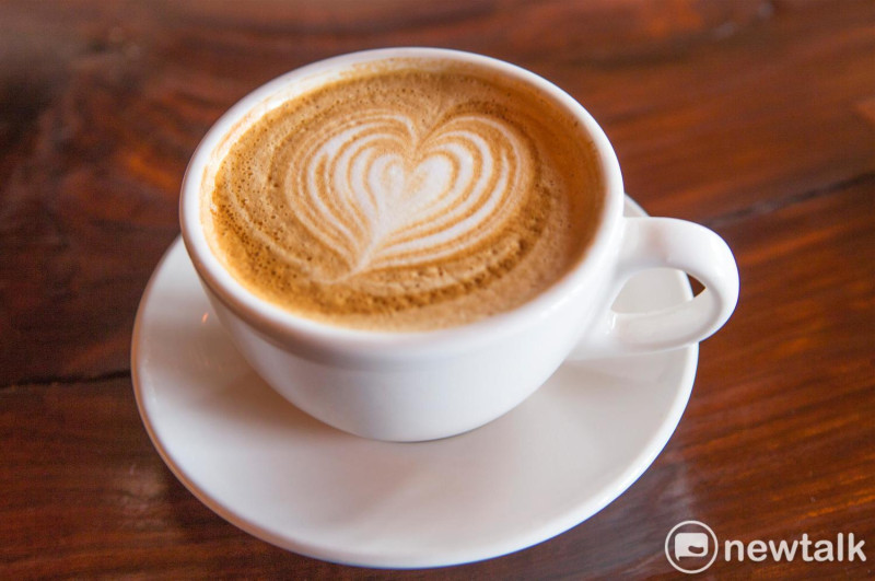 喝咖啡適量就好，營養師建議一日總咖啡因攝取量不要超過300毫克。   圖：新頭殼資料照