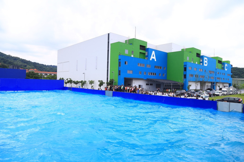中台灣影視基地打造全國最大片廠，包括人工造浪池等設施。   圖 : 台中市政府/提供