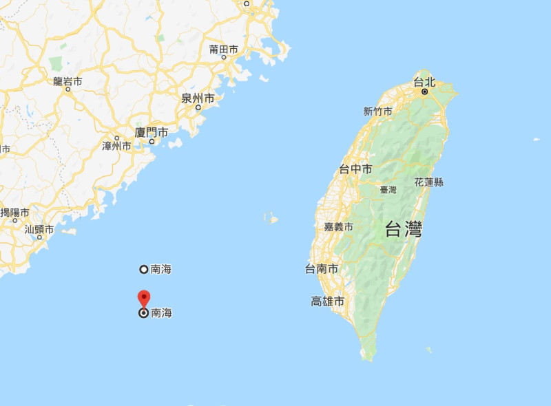 國防部「台海中線」最南點(圖中標示「南海」黑色圓點)VS.解放軍演習通報最東點(圖中標示「南海」黑色同心圓加紅色地標點)   圖：翻攝Google Map/新頭殼繪製