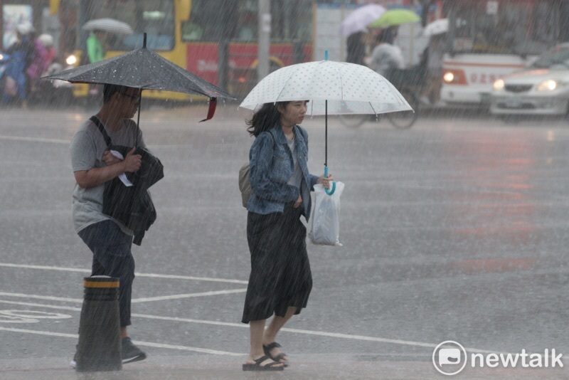受強颱利奇馬影響，北台灣今明兩天要嚴防豪大雨。   圖：張良一/攝