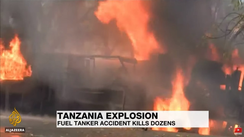 坦尚尼亞莫洛哥羅（Morogoro）附近發生油罐車翻覆爆炸事故，造成至少64人死亡和70人受傷。   圖/截取自Al Jazeera English