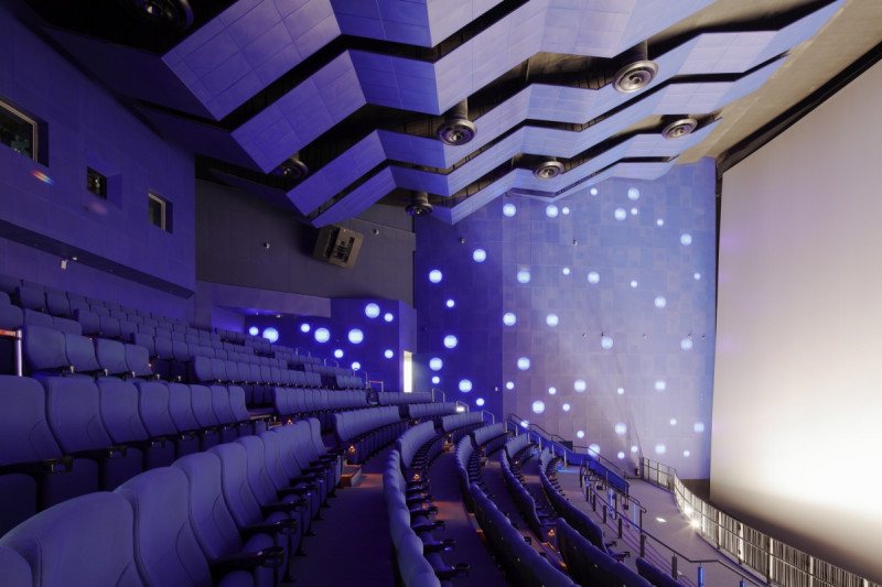 海科館海洋劇場3D螢幕目前為全國最大，800吋大螢幕播放超高畫質影片能有更精細的觀賞品質。   圖：基隆海科館／提供