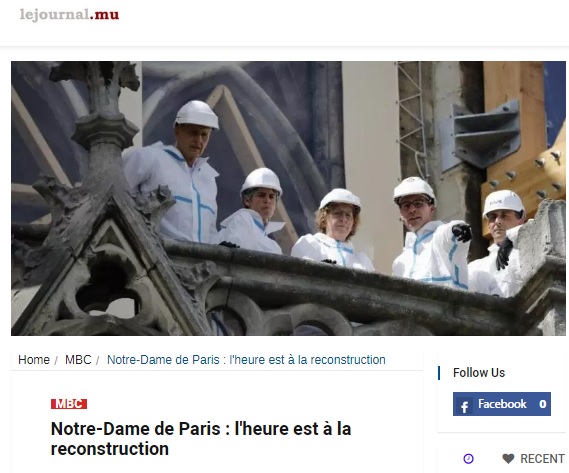 巴黎聖母院重建工作19日復工，工人們必須穿戴規定的裝備，以防止重金屬污染擴大。   圖：翻攝自法國lejournal.mu