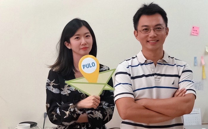兩位為起家 PULO 共同創辦人，營運長陳美合（左）與執行長李信成（右）。   圖：起家 PULO／提供