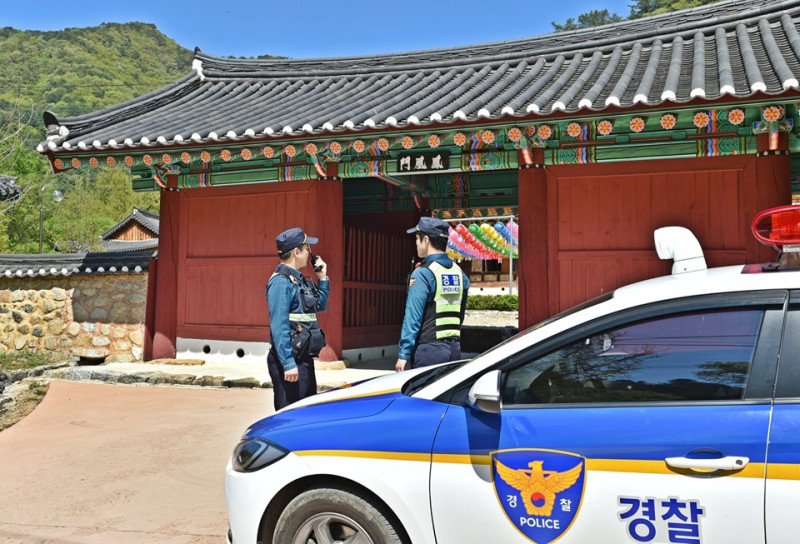 韓國江原道傳出1名還在就讀小學的女童遭11名高中生性侵，警方迅速行動。   圖：翻攝自韓江原道警察局臉書