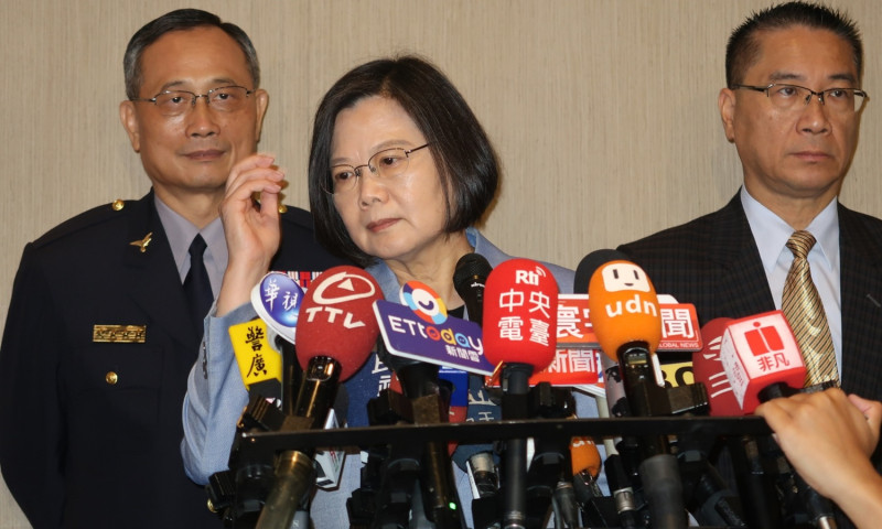 警政署長陳家欽、總統蔡英文、內政部長徐國勇。（由左至右）   圖：林朝億/攝