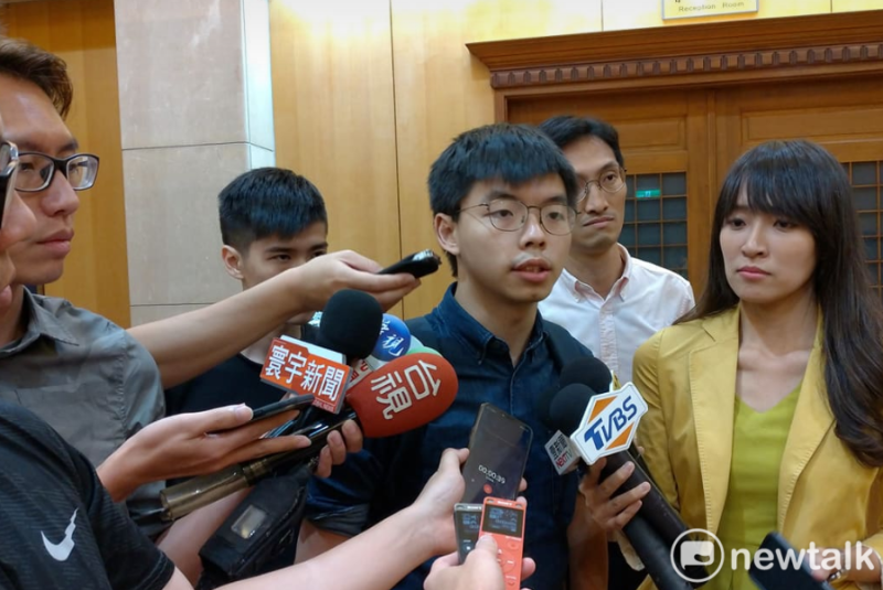 香港反送中民運領袖黃之鋒訪台，希望台灣能對反送中運動民運人士提供政治庇護。