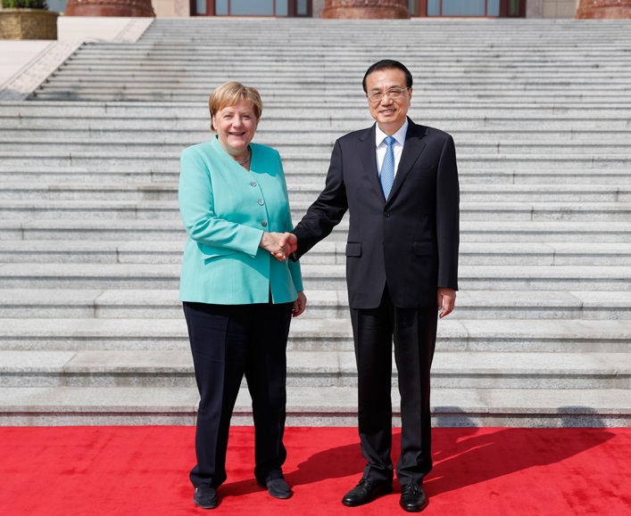 德國總理梅克爾今（6）日抵達中國訪問，與中國國務院總理李克強會面時談及香港局勢。   圖：翻攝中國政府網頁www.gov.cn