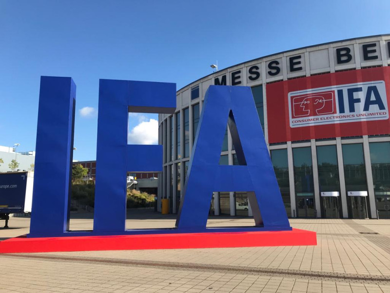 在德國柏林舉行的全球消費電子展（IFA）倒數2天，目前已吸引超過24萬人潮。   圖：翻攝自IFA官方臉書