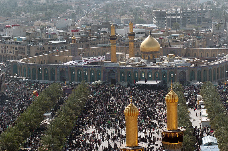 伊拉克南部聖城卡爾巴拉每年舉辦阿舒拉節，都吸引數以萬計的民眾前往。   圖：翻攝自維基網站