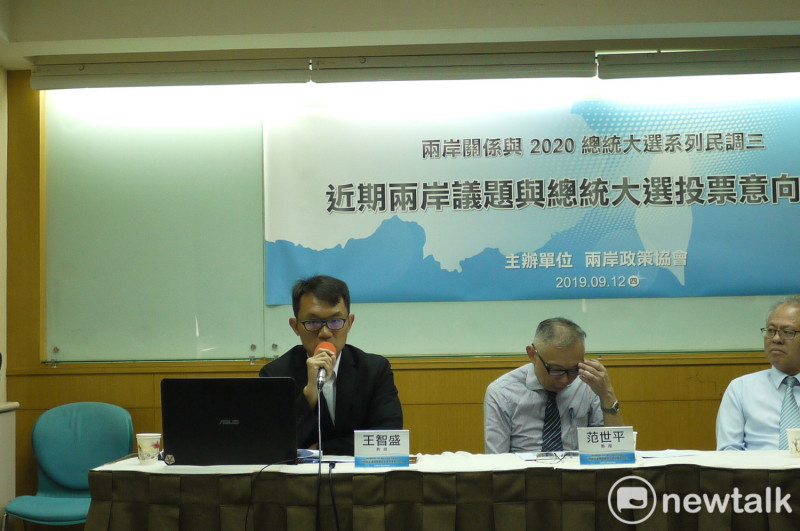兩岸政策協會秘書長王智盛。（圖左）   圖：陳佩君／攝