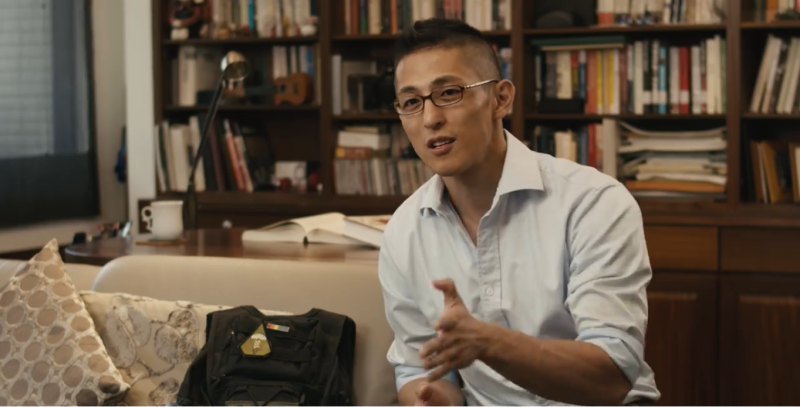 民進黨立委參選人吳怡農今（12）日在中秋節前夕釋出一支名為「一樣的月光」的短片，回憶過去旅居香港10年的經驗，感性聲援香港反送中運動。   圖：擷自影片