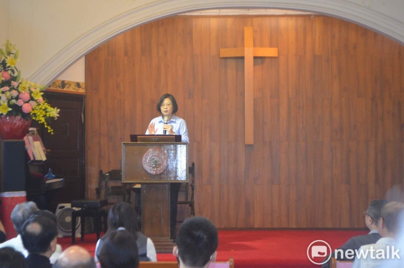 蔡英文總統今天在嘉義市西門教會演講時強調，她代表所有台灣人表示無法接受一國兩制。   圖：蔡坤龍/攝