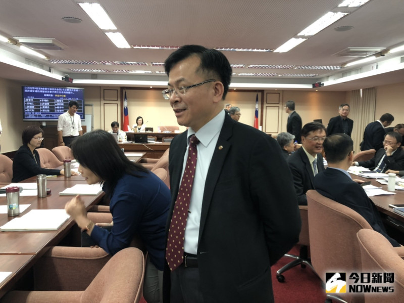 NCC 代理主任委員陳耀祥今日於立法院報告5G釋照情況。   圖／記者趙毓琪攝