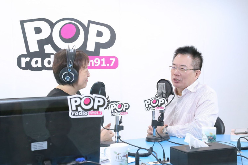 前立委蔡正元接受電台節目專訪。   圖：《POP搶先爆》/提供
