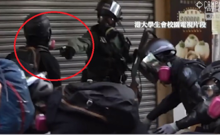 陸委會對香港「十一」示威衝突發生港警近距離開槍擊傷一名學生表達遺憾及譴責。   圖：翻攝港大學生會校園電視影片