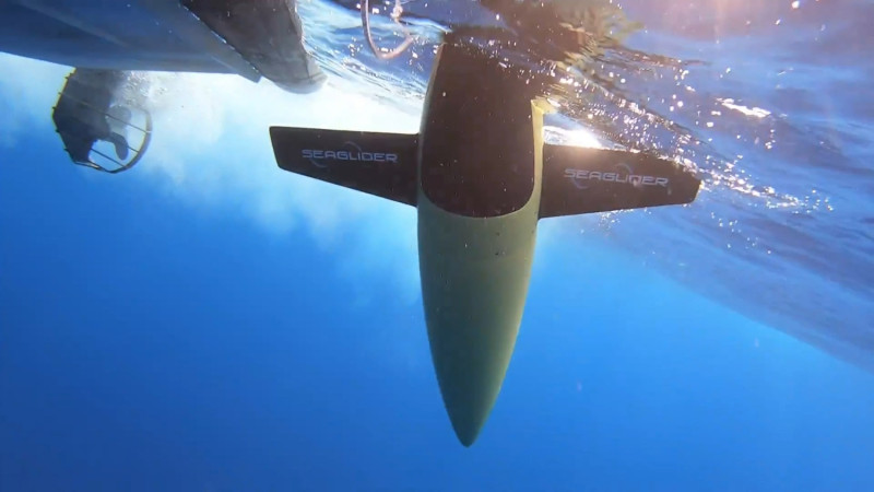 臺灣大學海洋研究所詹森所長帶領的研究團隊，於2016年在科技部的補助下，購入全臺第一具水下滑翔機Seaglider，進行黑潮觀測。   