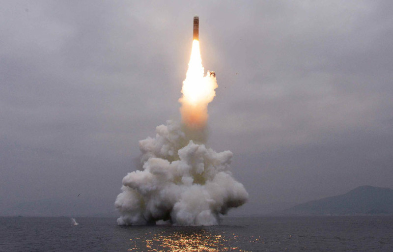 北韓去年多次朝日本海發射導彈。示意圖。   圖：翻攝自勞動新聞