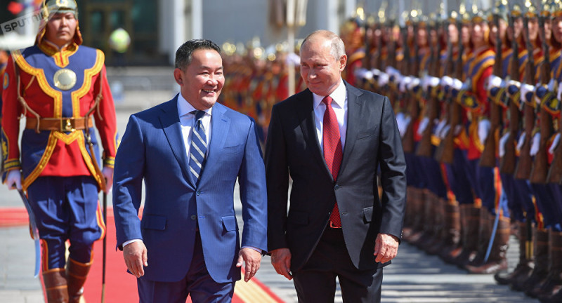 俄羅斯總統普亭VS.蒙古國總統巴特圖勒嘎(前左)。   圖：翻攝俄羅斯衛星通訊社(資料照片)