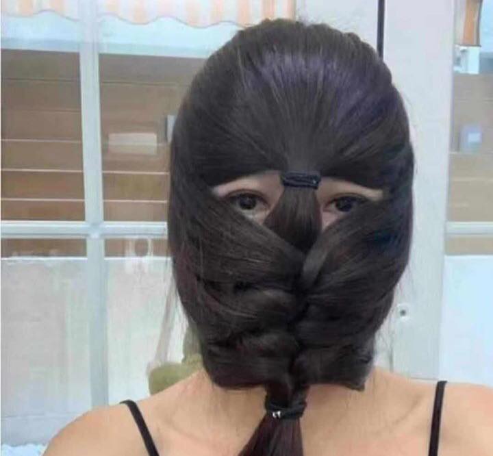 網友用創意反諷香港政府，香港「最潮髮型」在網上引起熱烈討論，不少網友好奇這樣是否算是觸法。   圖 :	翻攝自肯腦濕的人生相談室臉書