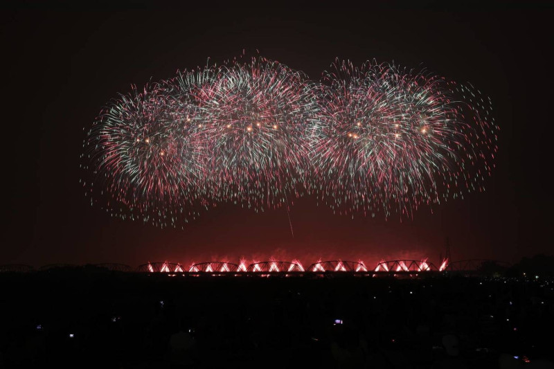 史上最長國慶焰火在屏東。   圖:屏東縣政府/提供