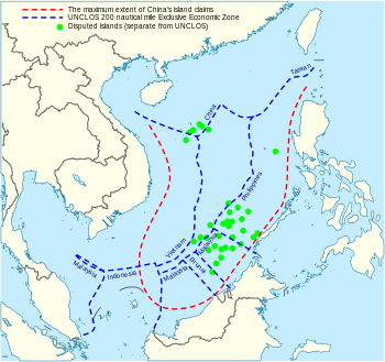 中國主張南海主權的「九段線」(紅線區域)地圖。   圖 : 翻攝自維基百科