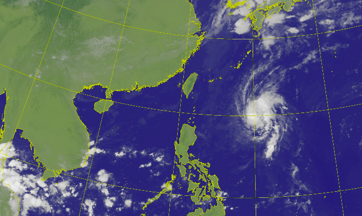 原位於菲律賓東方海面的熱帶性低氣壓，已於今（18）日清晨2時增強為今年第20號輕度颱風「浣熊」   圖：截自中央氣象局