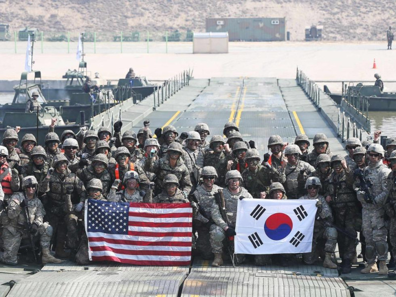 因為美國不斷要求南韓付出更高的軍費，造成南韓民眾對美國不滿。圖為美韓軍演。(資料照片)   圖 : 翻攝自m.news.cctv.com(資料照片)