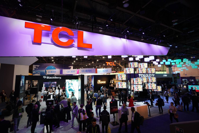 TCL為中國領先的電子廠，近期投入摺疊手機研發。   圖：翻攝自TCL Facebook