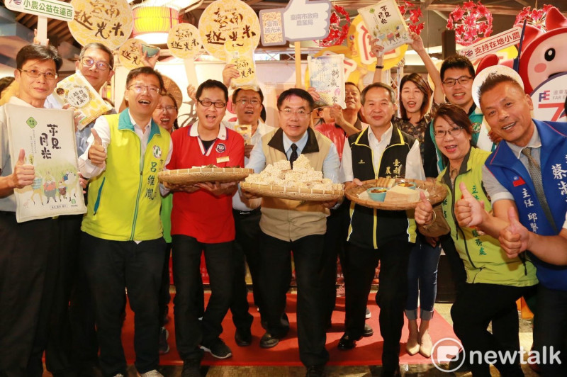台南市政府為推廣台南好米，在台南大遠百B2美食街舉辦「2019台南尚青-農特產の名物展──好米週」推廣行銷活動。   圖 : 黃博郎 / 攝