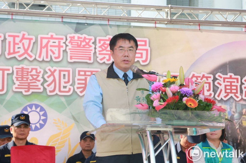 台南市長黃偉哲針對被說白白胖胖一事回應，要參選總統的人，應具有一定高度，而不是去歧視別人。   圖：黃博郎/攝(資料照片)