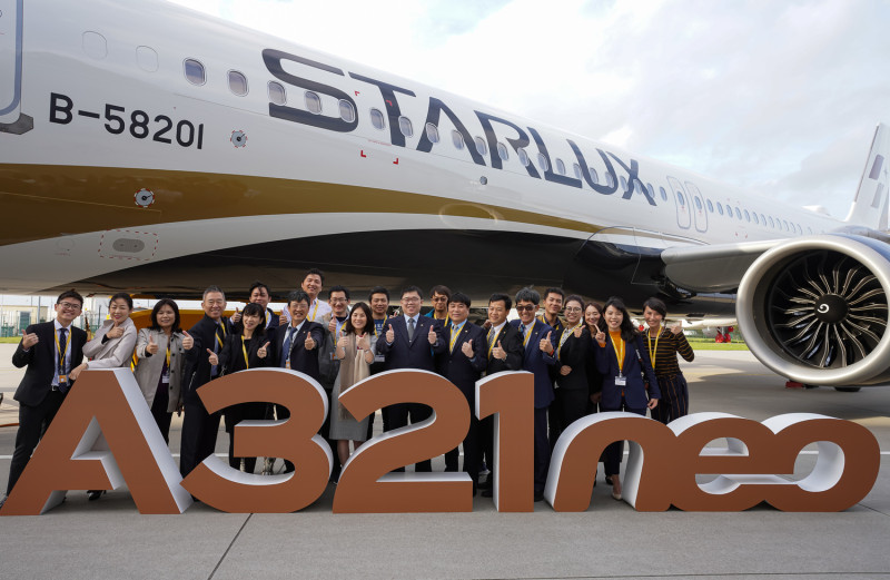 星宇航空首架A321neo新機於德國漢堡時間25日下午3點正式交機，由星宇航空董事長張國煒率隊出席於Airbus德國漢堡交機中心舉行之儀式。   圖：星宇航空提供