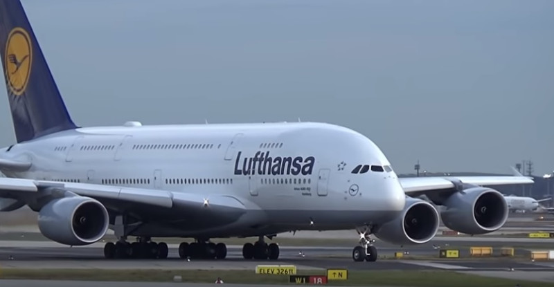 德國機艙服務員將展開為期兩天罷工，德國漢莎航空公司今天表示，將取消1300個航班。   圖：翻攝Youtube