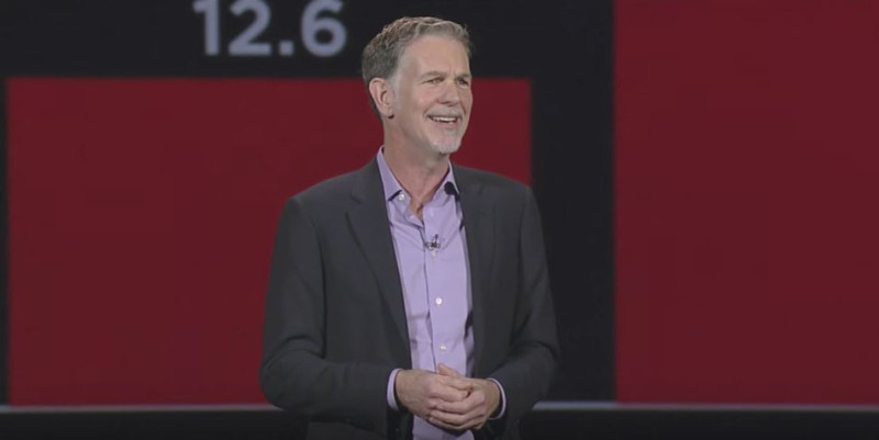 Netflix執行長Reed Hastings近期出席論壇指出，影音串流平台的競爭不在於「訂閱用戶數」，而是平台的「使用時長」。   圖：翻攝自Netflix