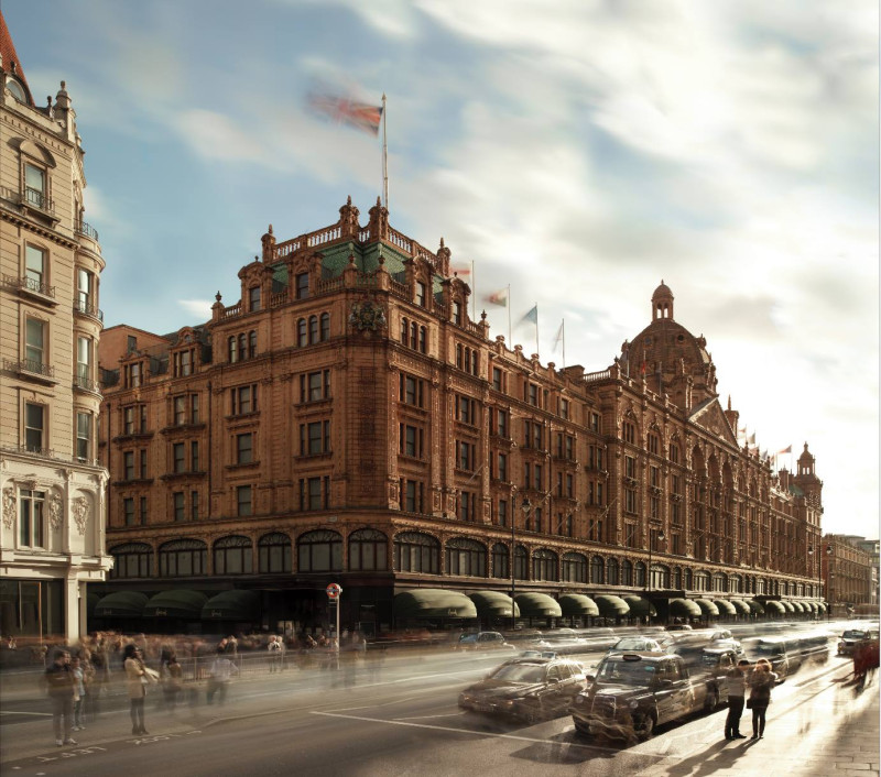 有170年歷史的倫敦頂級百貨哈洛德百貨。   圖/Harrods臉書粉絲頁